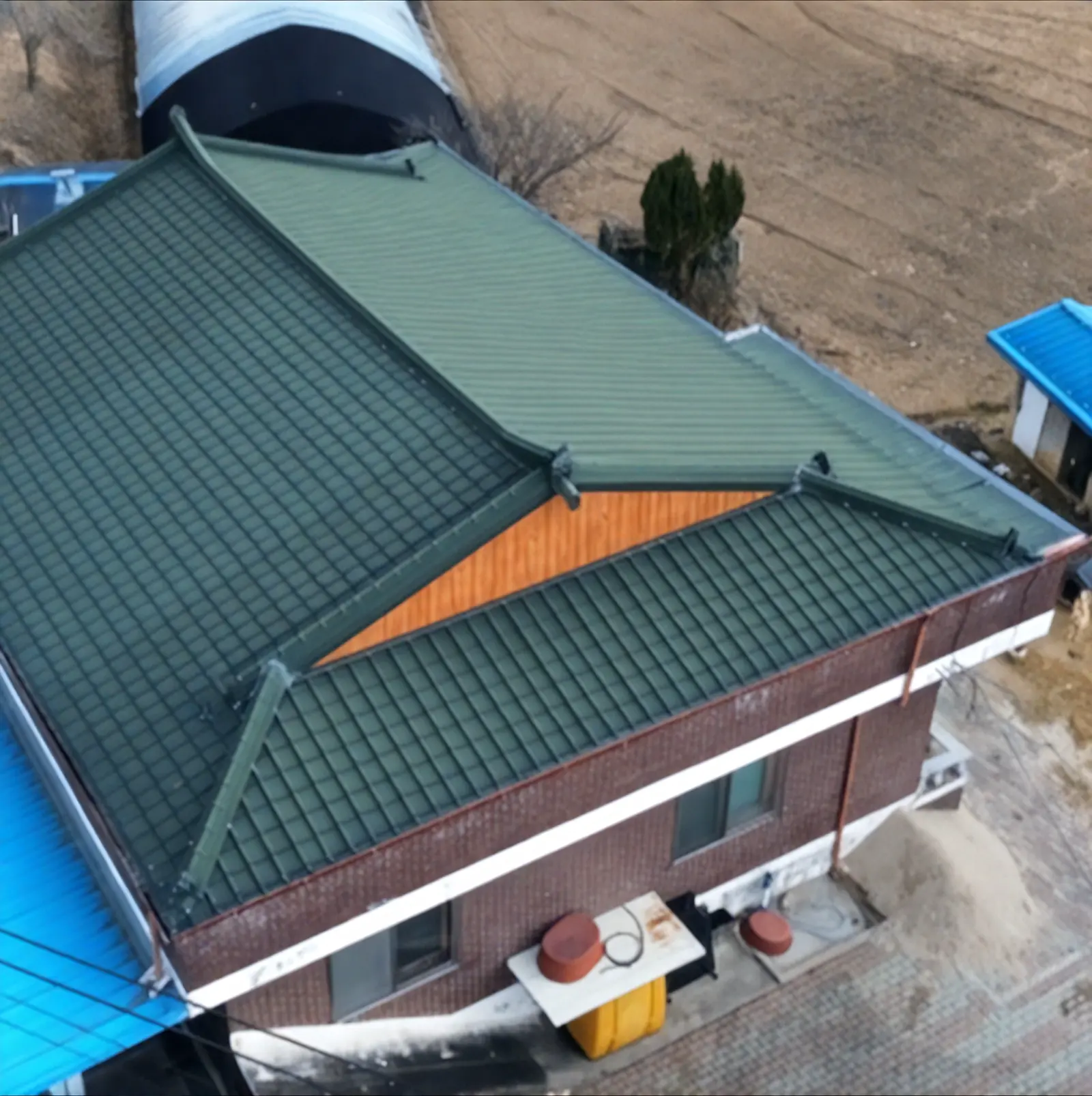 완료된 아산 징크 지붕 프로젝트